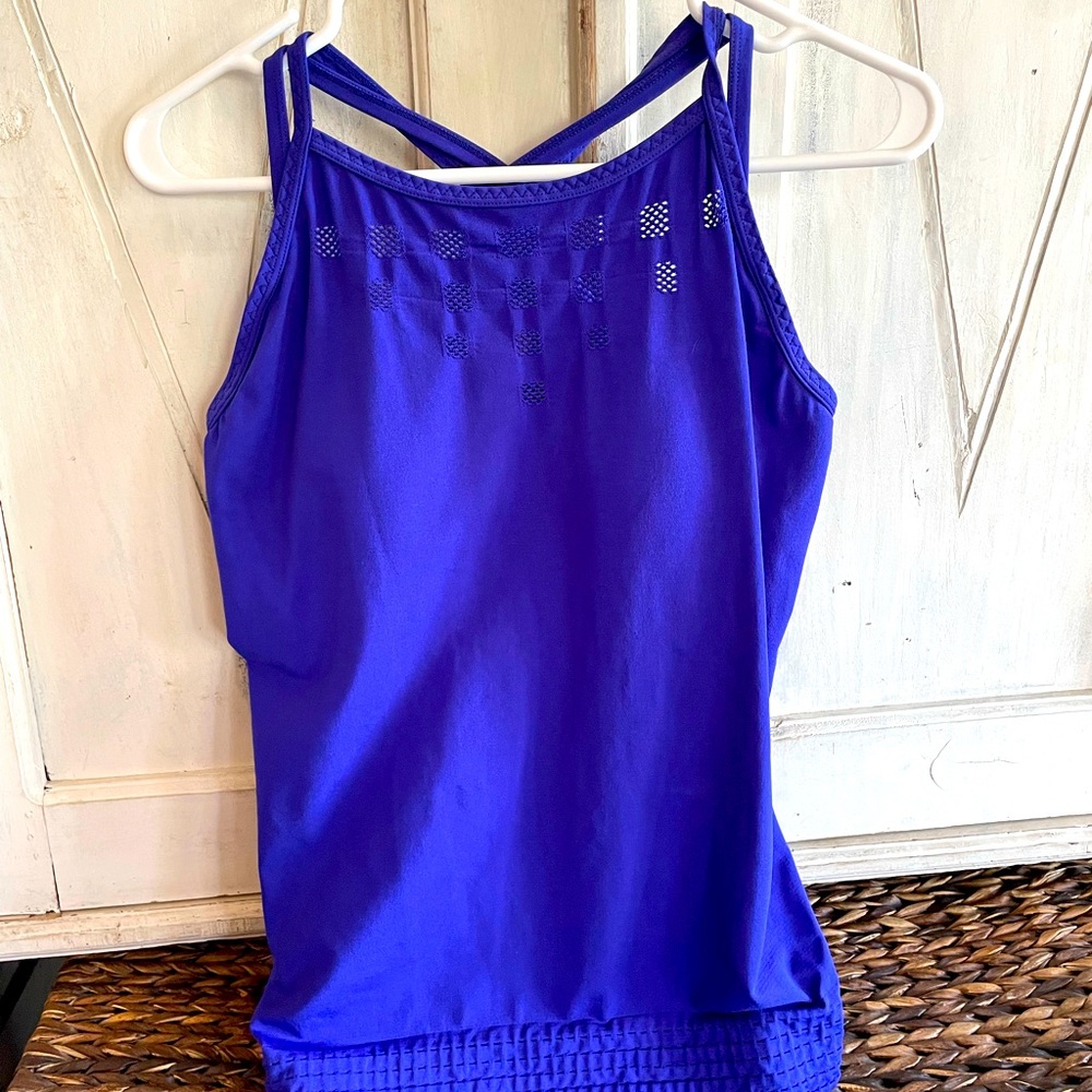 Athleta Tank Top w/Built in Bra